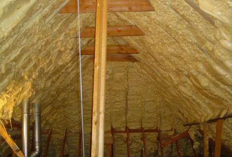 picture of a spray foam attic